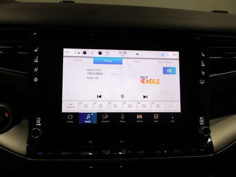 Certified 2025 Jeep Wagoneer 4WD w/ Convenience Group I image 25