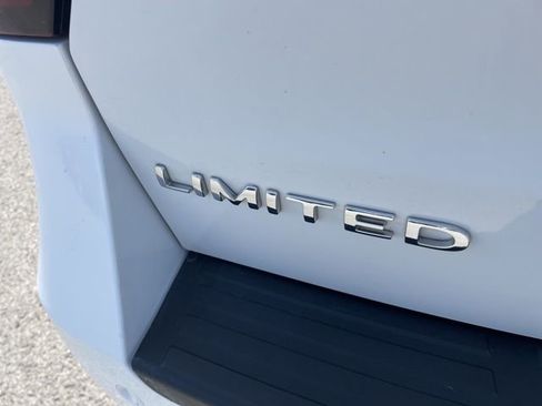 Used 2024 Ford Expedition Limited AWD/4WD image 10