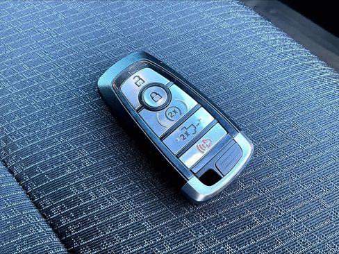 Certified 2022 Ford F150 XLT w/ Equipment Group 302A High image 15