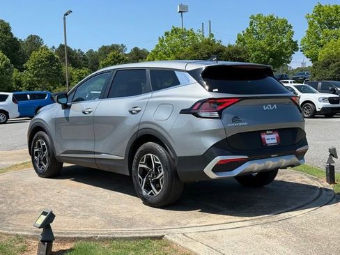 Used 2023 Kia Sportage LX AWD/4WD image 5
