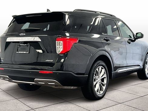 Used 2021 Ford Explorer XLT w/ Equipment Group 202A image 11