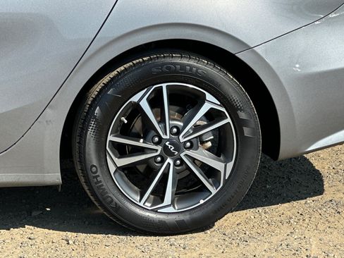 Used 2024 Kia Forte LXS FWD image 24