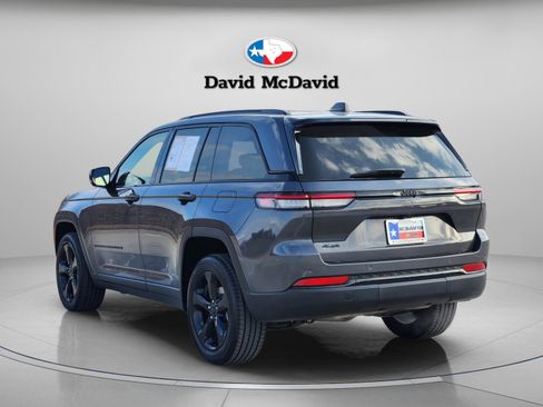 Used 2022 Jeep Grand Cherokee Altitude image 4