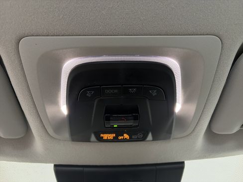 Used 2023 Toyota Corolla Cross L image 30