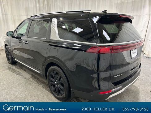 Used 2024 Kia Carnival SX Prestige image 6