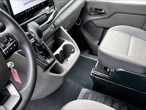 Used 2023 Ford Transit 350 XLT image 15