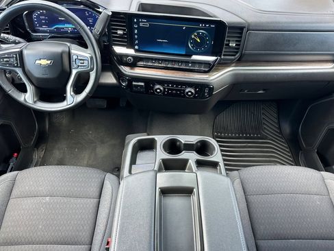 Used 2025 Chevrolet Silverado 1500 LT AWD/4WD image 14