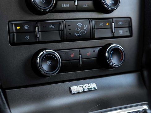 Used 2013 Ford Mustang GT Premium w/ Comfort Pkg image 19