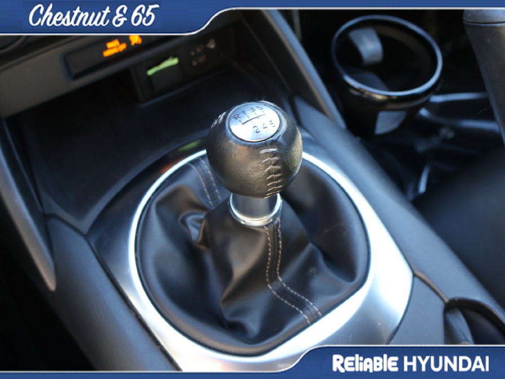 Used 2023 MAZDA MX-5 Miata Sport RWD image 35