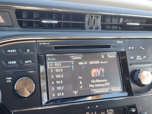 Used 2016 Toyota Avalon XLE Premium image 21