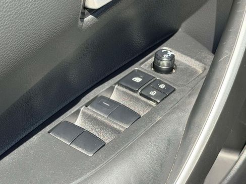 Used 2024 Toyota Corolla SE FWD image 24