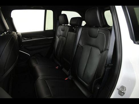 New 2025 Jeep Grand Cherokee Limited 4xe image 21