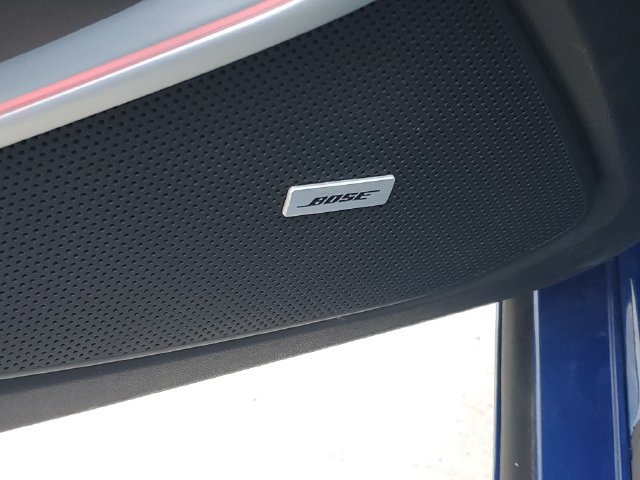 Used 2018 Chevrolet Camaro LT RWD image 10