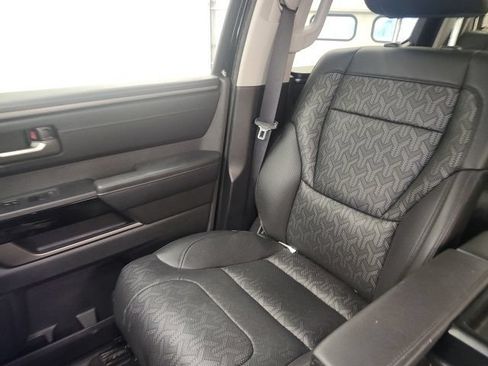 Used 2024 Toyota Tundra Limited AWD/4WD image 16