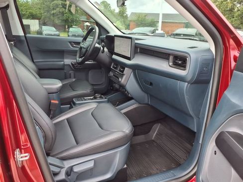 Used 2025 Ford Maverick Lariat w/ Black Appearance Package AWD/4WD image 22