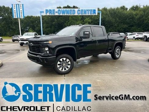 Used 2024 Chevrolet Silverado 2500 Custom w/ Custom Value Package AWD/4WD image 1