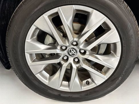 Used 2023 Toyota RAV4 XLE Premium FWD image 30