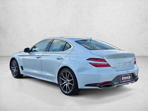 Used 2025 Genesis G70 2.5T image 7