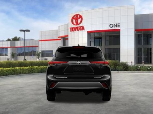 New 2026 Toyota Highlander Limited AWD/4WD image 11