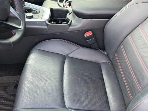 Used 2025 Toyota RAV4 XSE w/ Premium Package AWD/4WD image 12