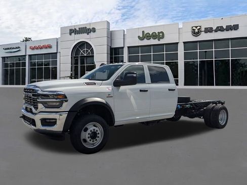 New 2026 RAM 5500 Tradesman w/ Chrome Appearance Group AWD/4WD image 8