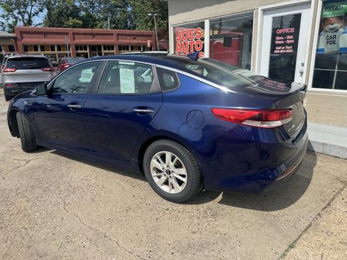Used 2018 Kia Optima LX FWD image 5