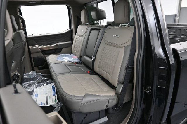 New 2026 Ford F250 Platinum w/ Platinum Plus Package AWD/4WD image 34