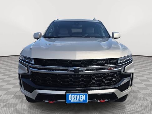 Used 2021 Chevrolet Suburban Z71 w/ Z71 Signature Package AWD/4WD image 2