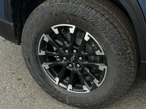 New 2026 Chevrolet Traverse Z71 w/ Driver Confidence Package image 30