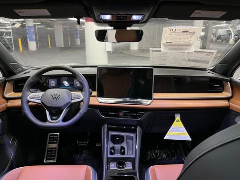 New 2026 Volkswagen Tiguan SEL R-Line image 7