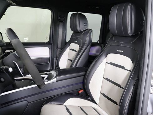 Used 2019 Mercedes-Benz G 63 AMG 4MATIC w/ Seat Comfort Package image 30