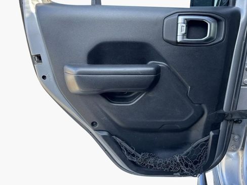 Used 2018 Jeep Wrangler Unlimited Rubicon w/ LED Lighting Group image 24