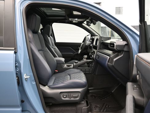 Used 2026 Toyota 4Runner Platinum AWD/4WD image 13