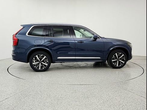 New 2026 Volvo XC90 B5 Core image 4