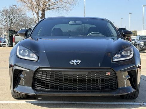 Used 2024 Toyota GR86 Premium image 8