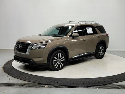 Used 2023 Nissan Pathfinder Platinum w/ Cargo Package