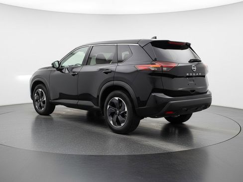 Used 2025 Nissan Rogue SV image 6