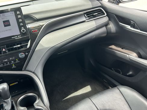 Used 2024 Toyota Camry XSE FWD image 18