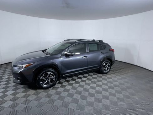 Used 2024 Subaru Crosstrek 2.0i Premium image 4