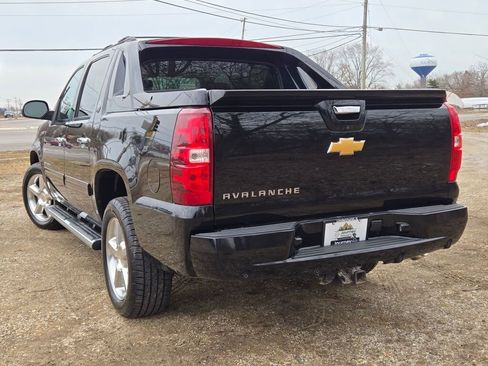 Used 2013 Chevrolet Avalanche LT w/ All-Star Edition image 13