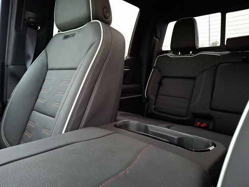 Used 2025 GMC Sierra 1500 AT4X image 18