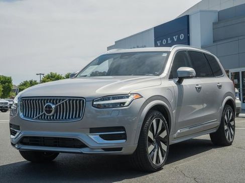 Certified 2023 Volvo XC90 T8 Ultimate w/ Protection Package Premier AWD/4WD image 3