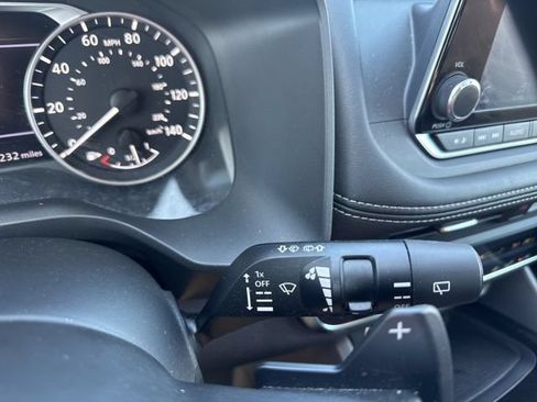 Used 2023 Nissan Rogue SV AWD/4WD image 26