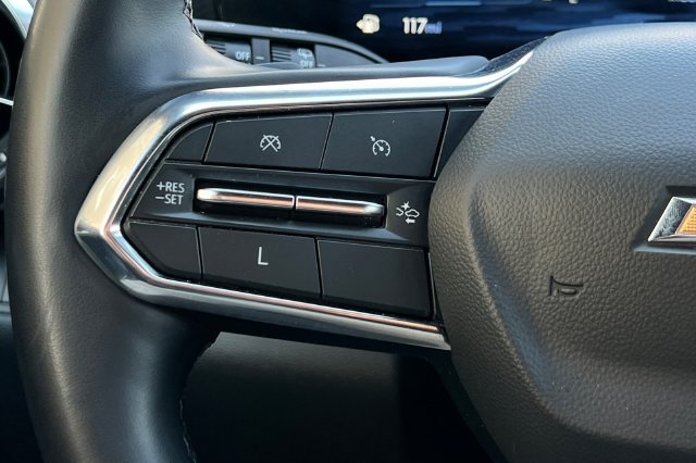 Used 2025 Chevrolet Equinox LT w/ Convenience Package II FWD image 32