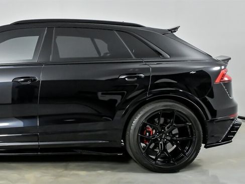 Used 2021 Audi RS Q8 w/ Luxury Package AWD/4WD image 8