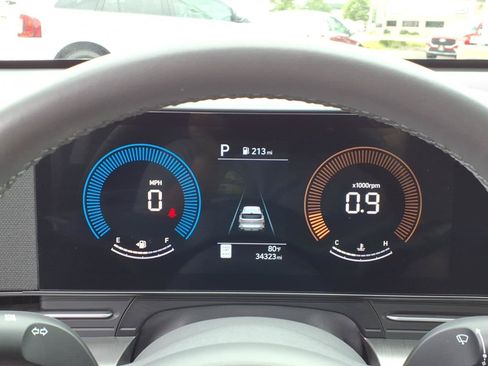 Used 2025 Hyundai Kona SEL FWD image 16