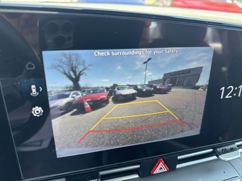 Certified 2023 Hyundai Elantra SEL w/ Convenience Package image 12