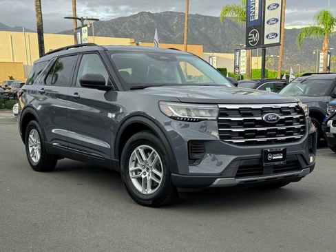 New 2026 Ford Explorer Active image 2
