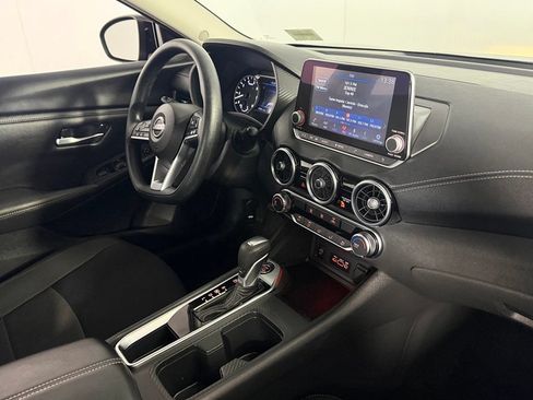 Used 2025 Nissan Sentra SV FWD image 29