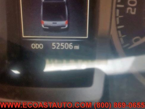 Used 2016 Toyota Tacoma SR5 w/ SR5 Appearance Package (SN) image 8